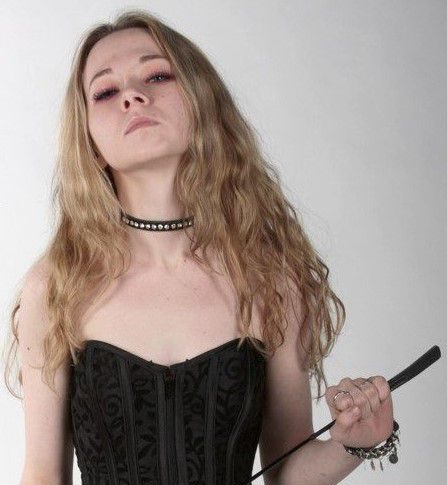 Maitresse dominatrice Eva Besançon